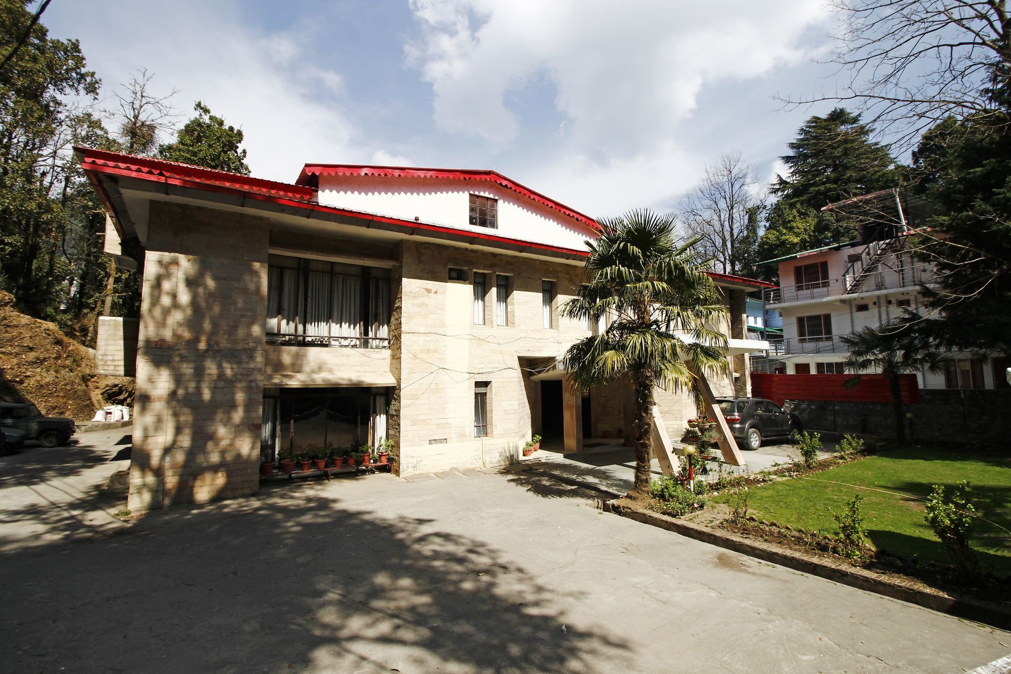 Langdale Manor Hotel Nainital Exterior photo